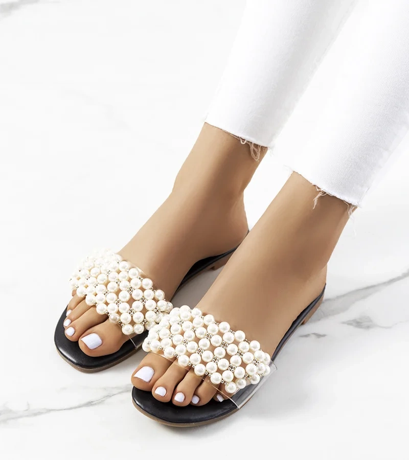 Fekete gyöngyös Oshawa papucsok