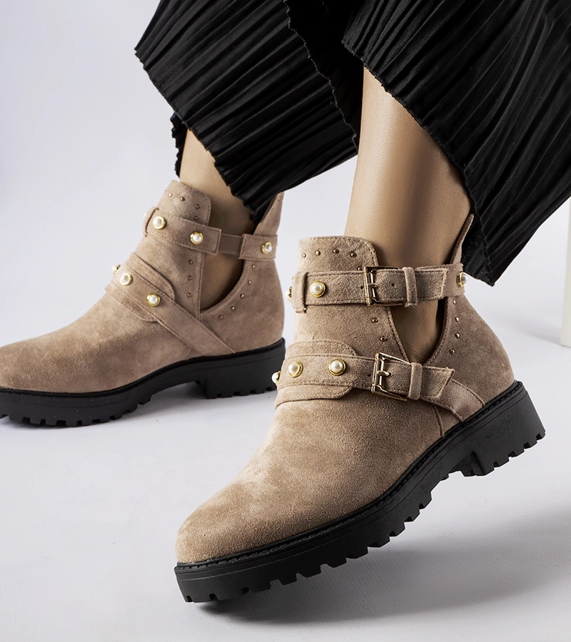 Provolo kivágásos díszes bézs bokacsizma