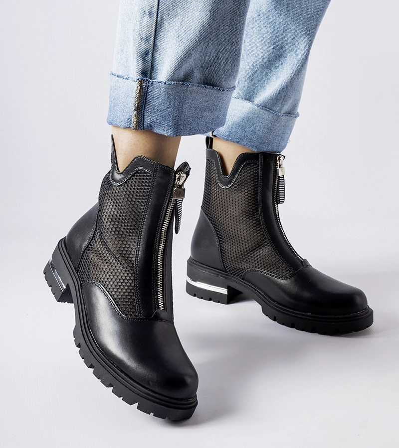 Cavour fekete csipkés bokacsizma