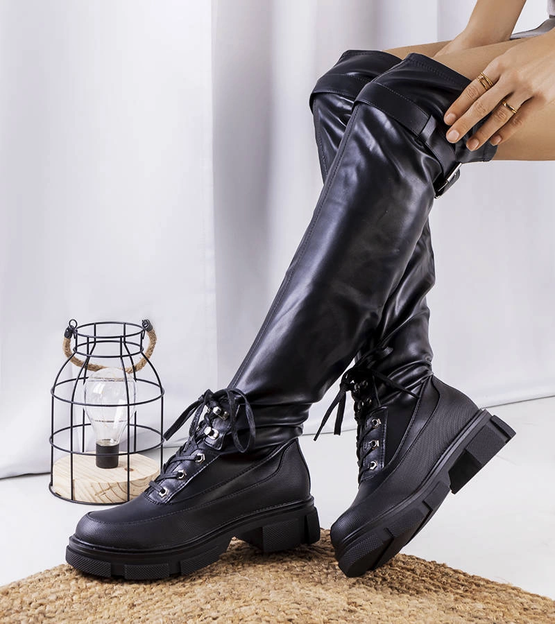 Fekete térdig érő csizma Donina