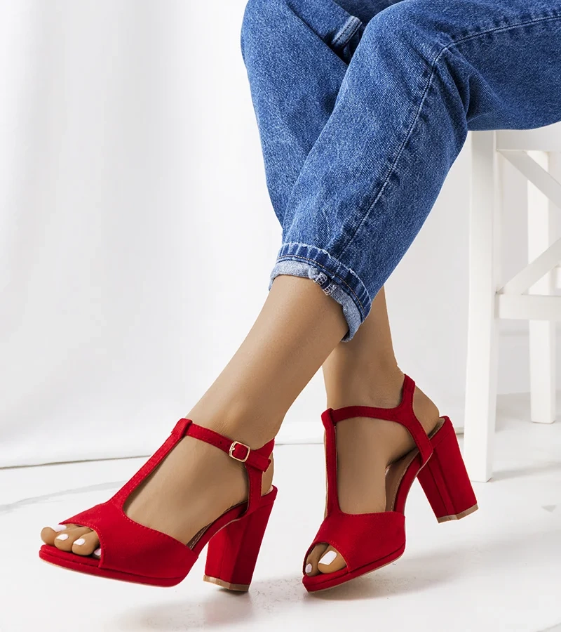 Harvey piros sarokcipő