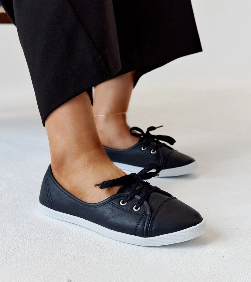 Granát kék csúszásmentes teniszcipő Knudsen öko-bőr