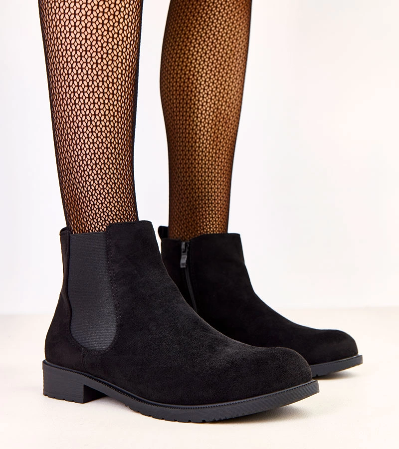 Fekete lapos bokacsizma rugalmas betéttel Salomi