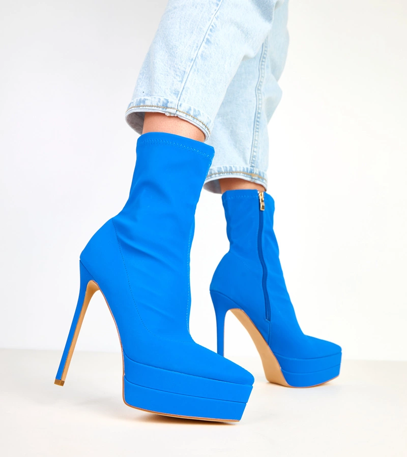 Kék szatén platformos tűsarkú bokacsizma Ramla