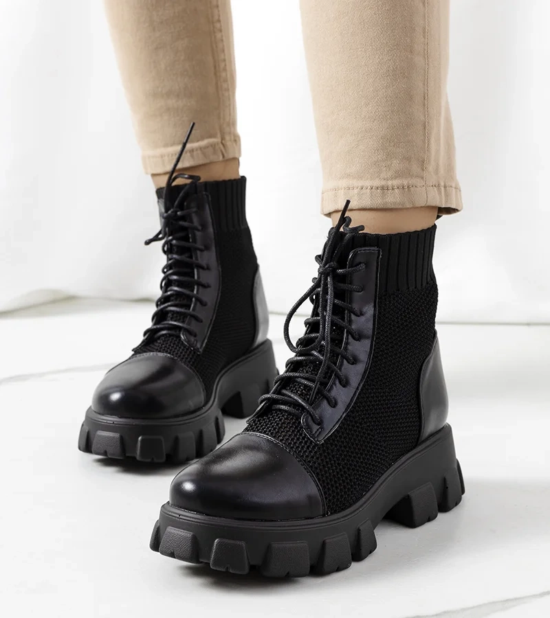 Fekete női trapper cipő Lewers