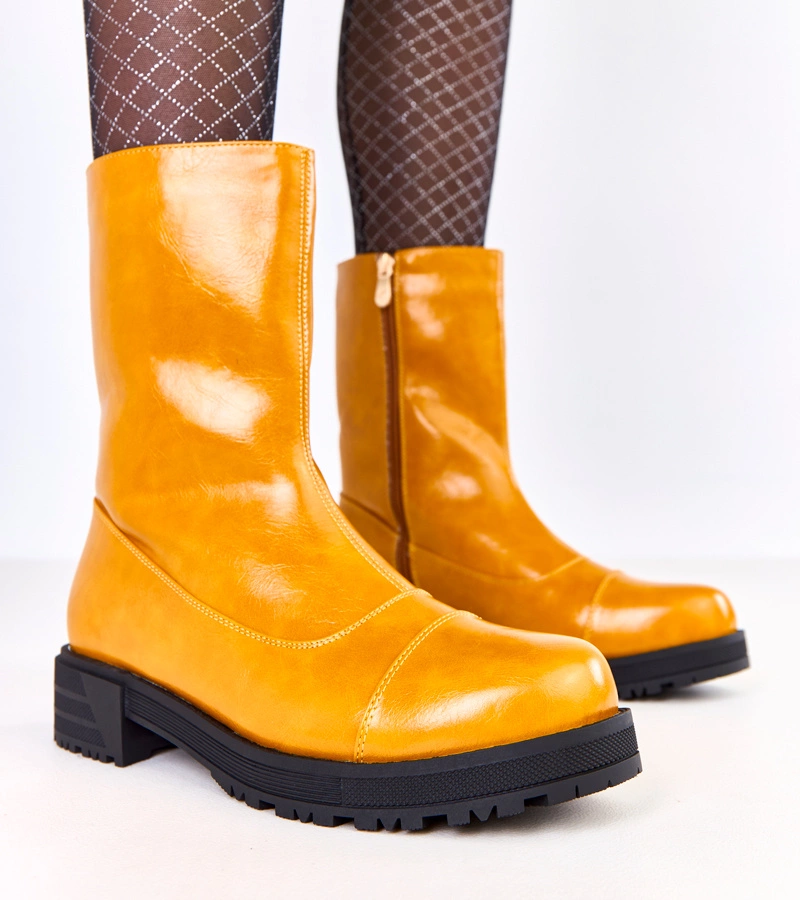 Narancssárga női bokacsizma lapos talppal Almoro