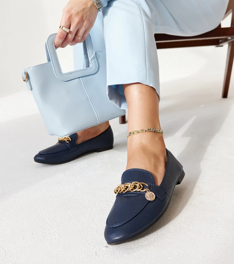 Scaletta láncos gránát színű mokaszinok