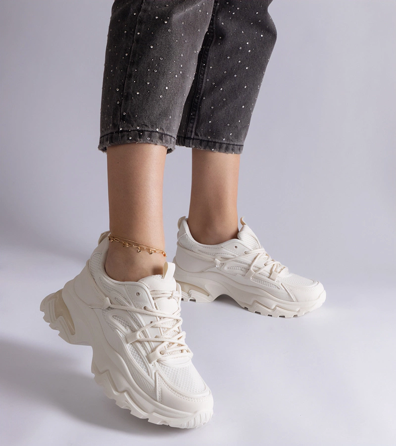 Bézs sportos tornacipők masszív talppal Roxana