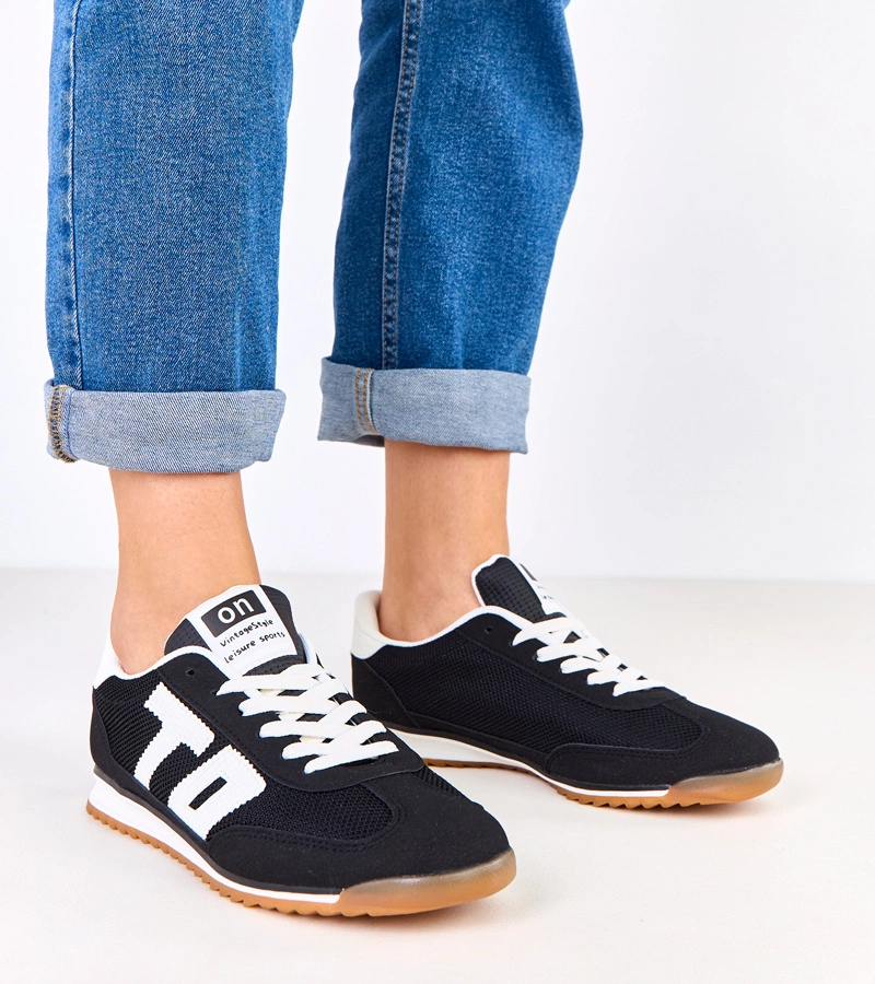 Fekete sportos tornacipők fehér elemekkel Ainslie