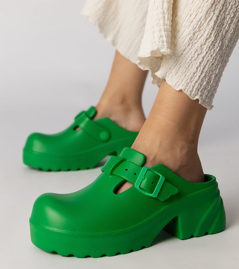 Zárt zöld papucs klumpa Ferina