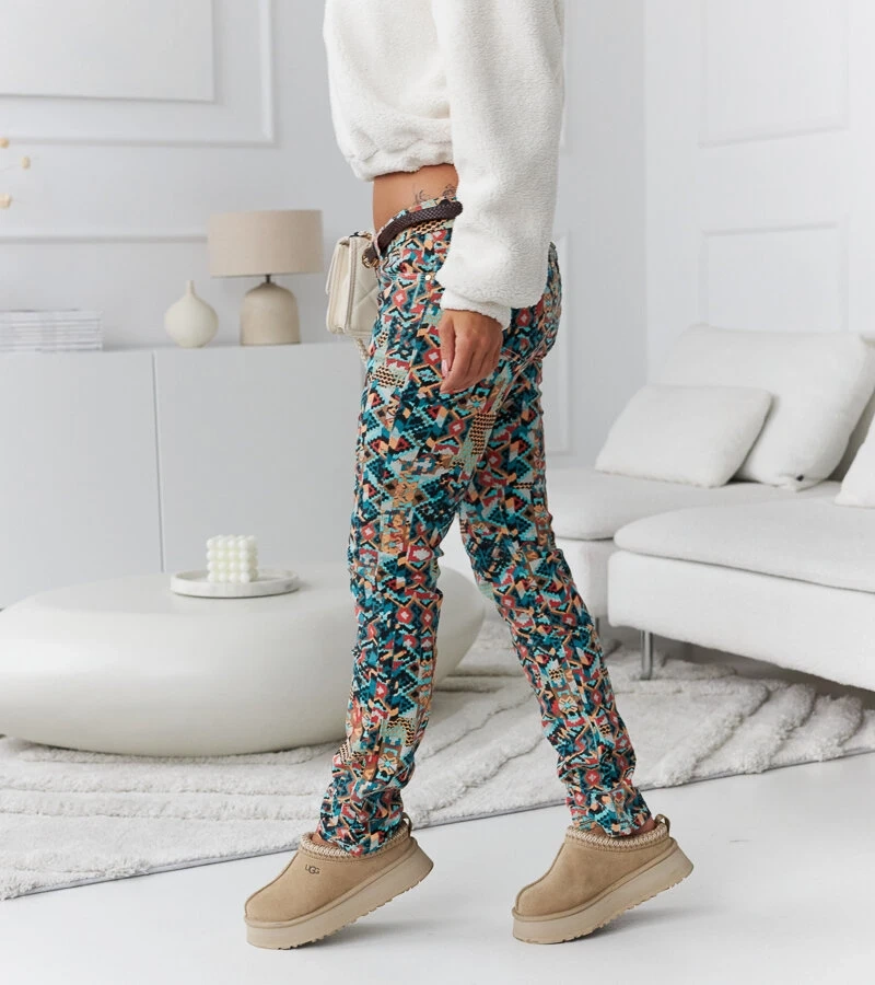 Többszínű mintás csőnadrág Cassi