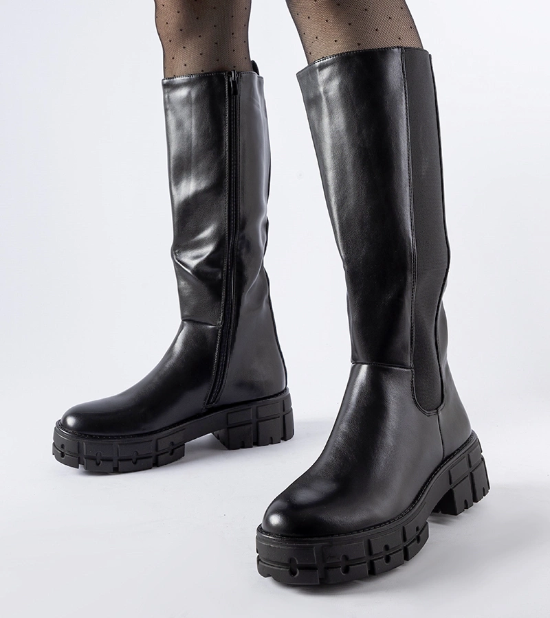 Fekete bélelt lapos csizma Ceredano