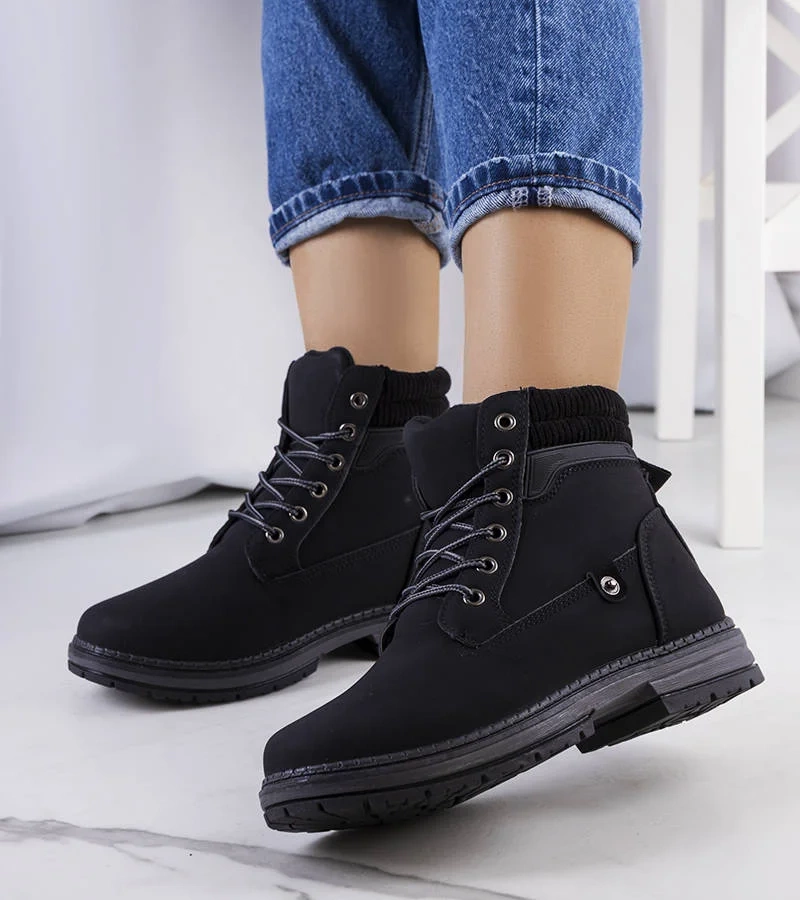 Fekete női trapperek Enines