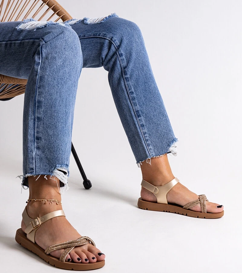 Claranna cirkóniával díszített arany szandálok