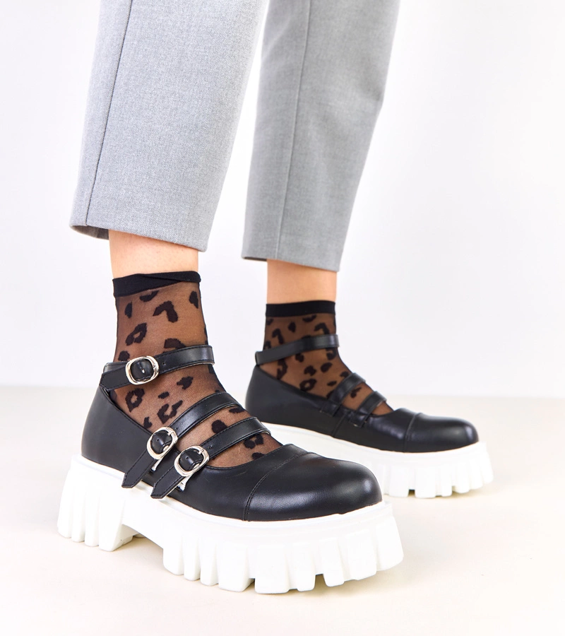 Fekete félcipő traktoros talppal Jastina