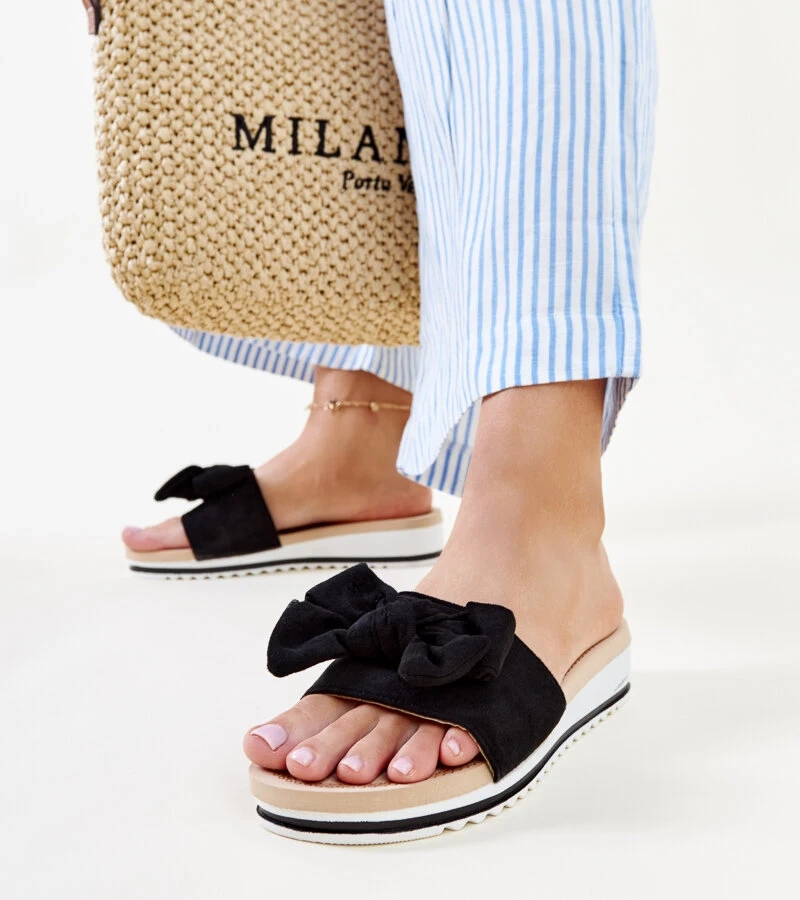 Mikhail alacsony platformos fekete papucsai