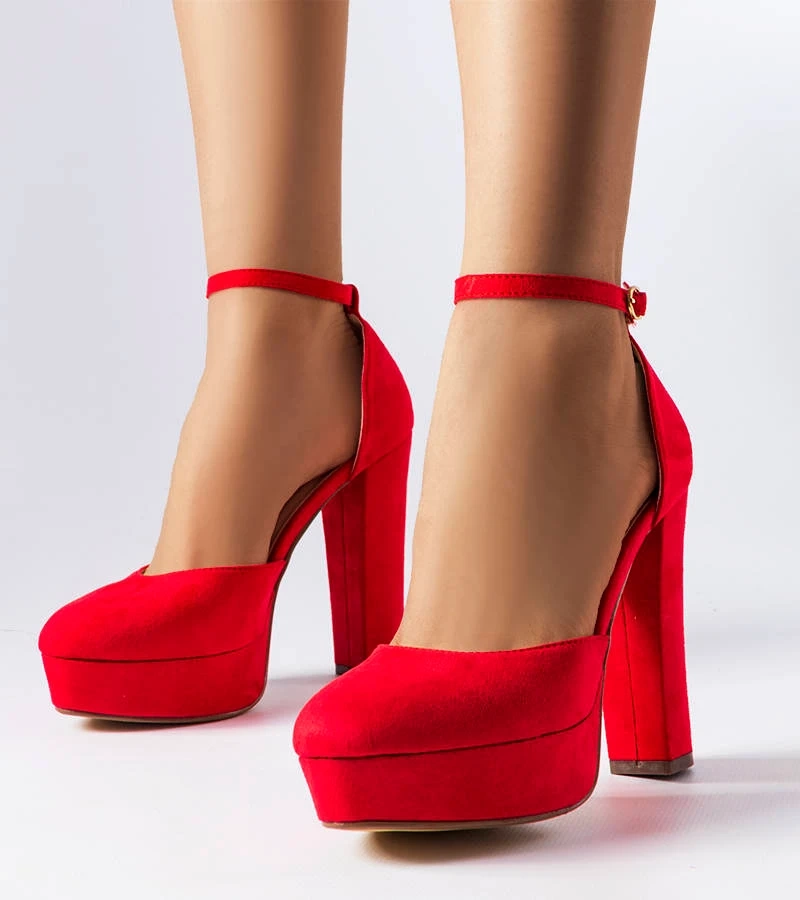 Vörös magas sarkú cipő Sacré