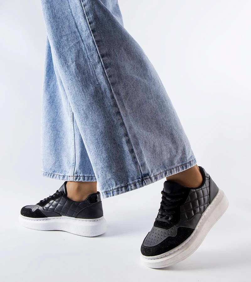 Fekete női tornacipő Latoya