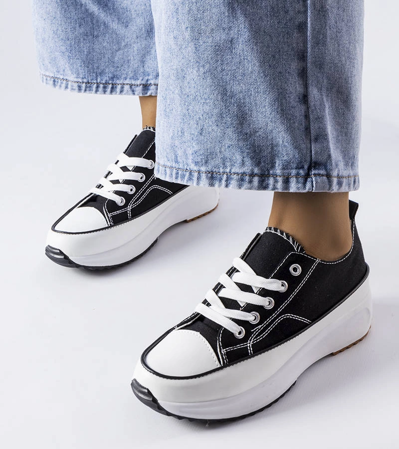 Fekete sportos platformos tornacipők McKeylor