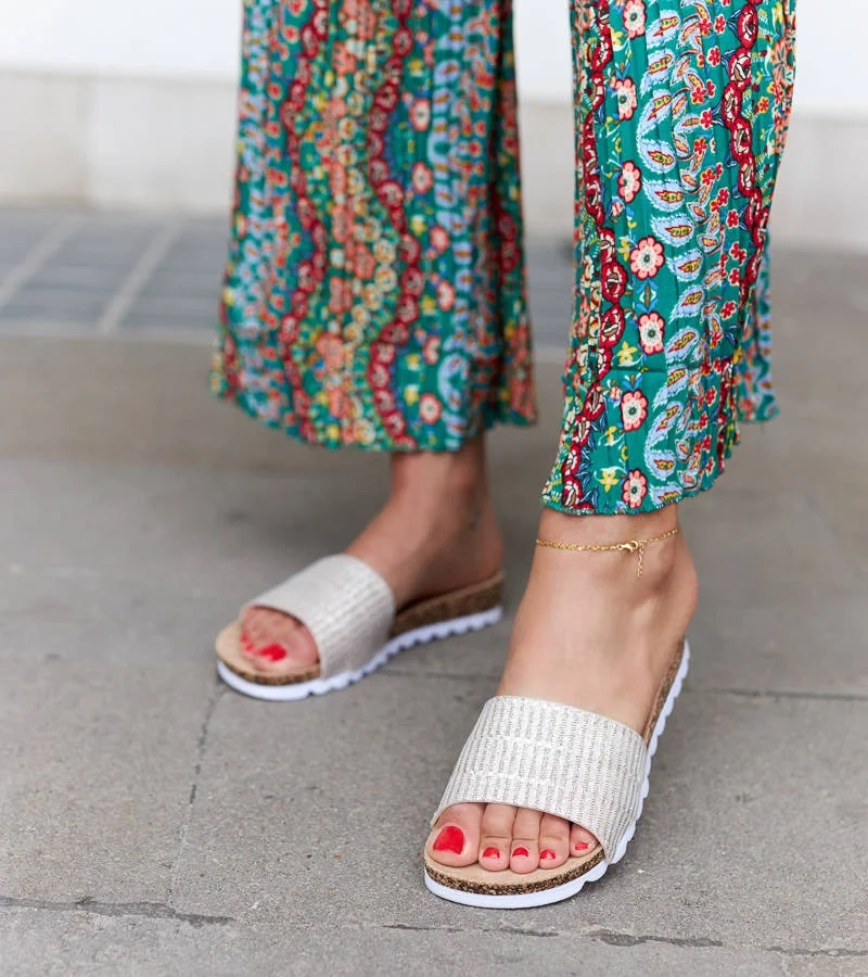 Arany csillogó papucs Issiglio