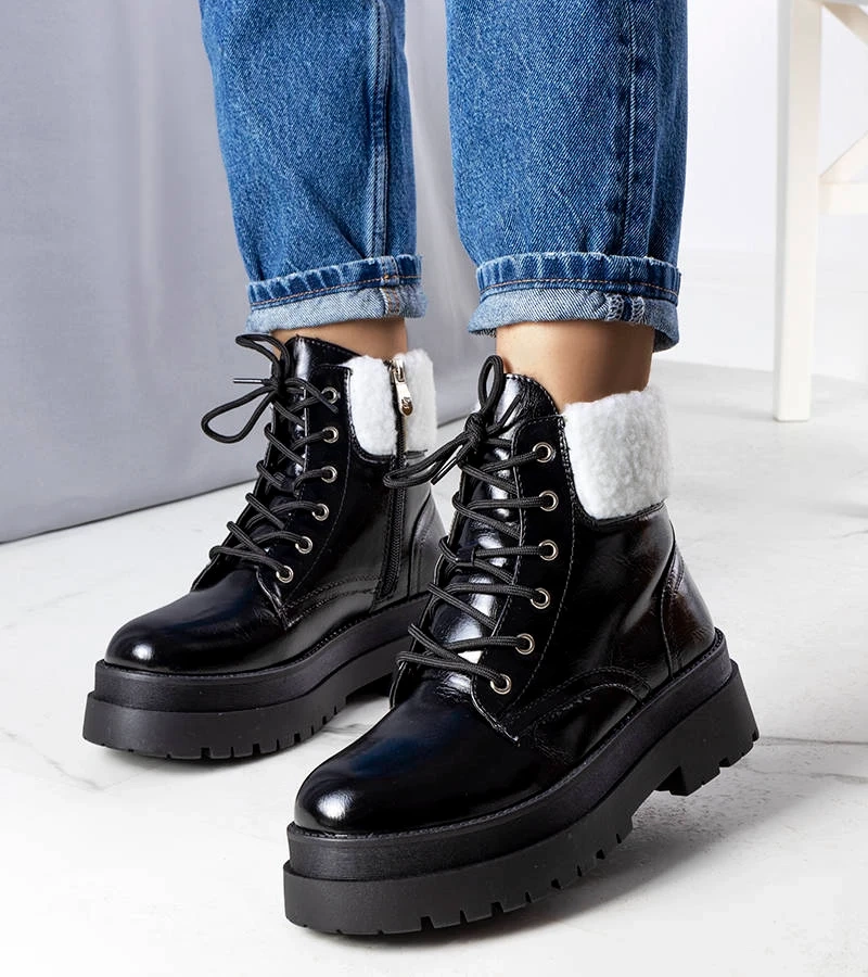 Fekete bolyhos bokacsizma Bryas