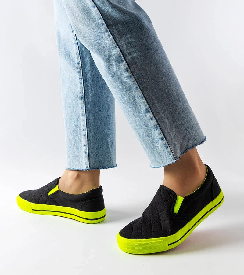 Fekete steppelt slip-on teniszcipő Balsamo