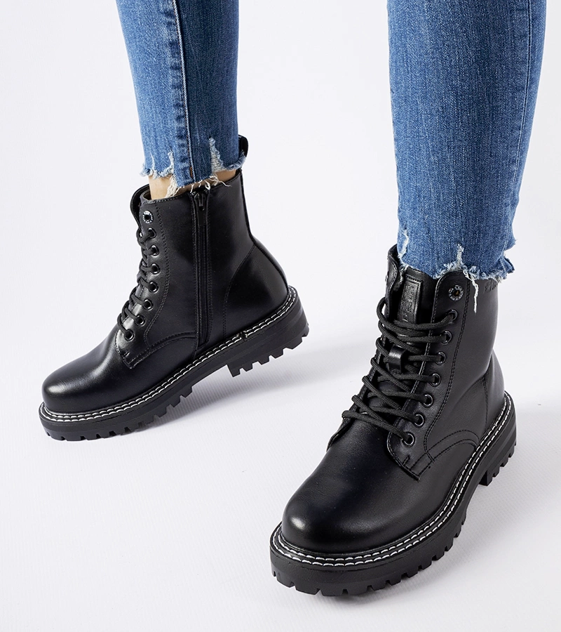 Fekete klasszikus bakancs Big Star KK274538