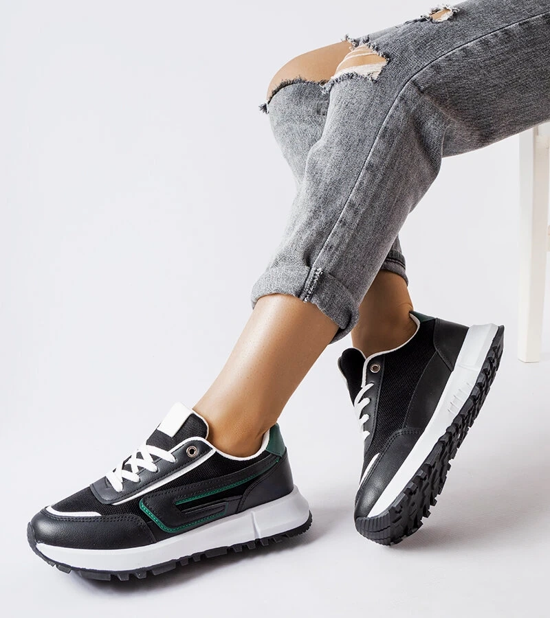 Fekete cipők zöld hangsúllyal Tod.