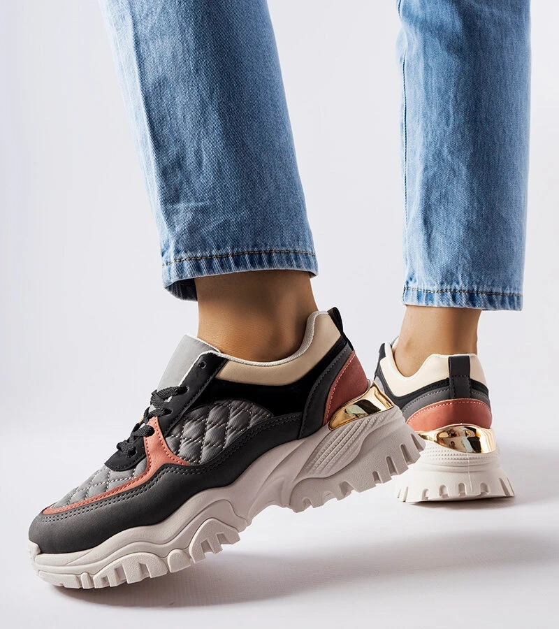 Szürke tornacipő színes betétekkel Esquibel