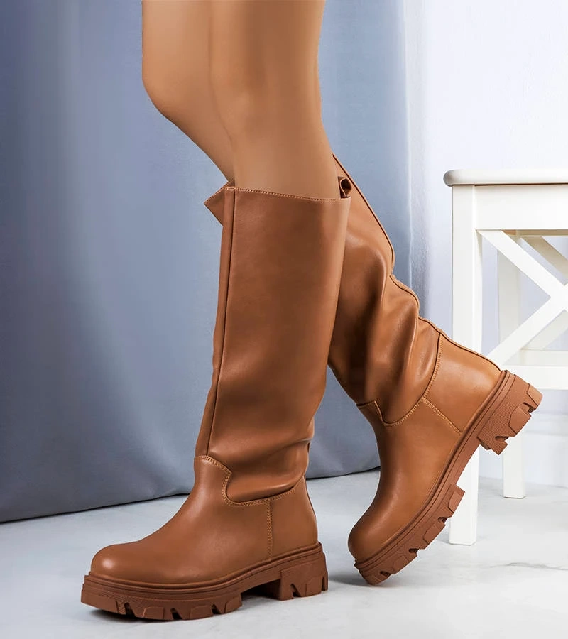 Barna bélelt Romelio csizma