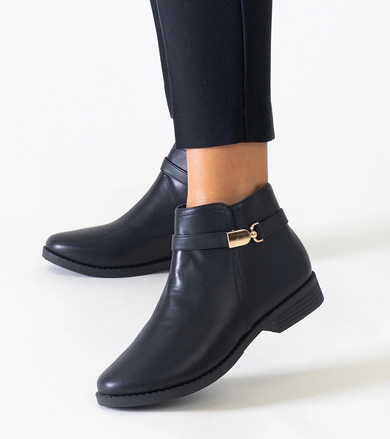 Fekete bokacsizma arany díszítéssel, eko-bőr Casetra