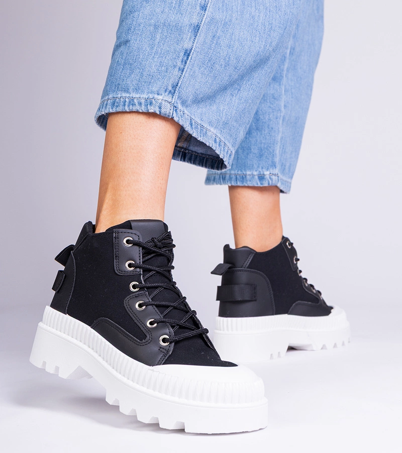 Fekete magas talpú platform tornacipő Grotta