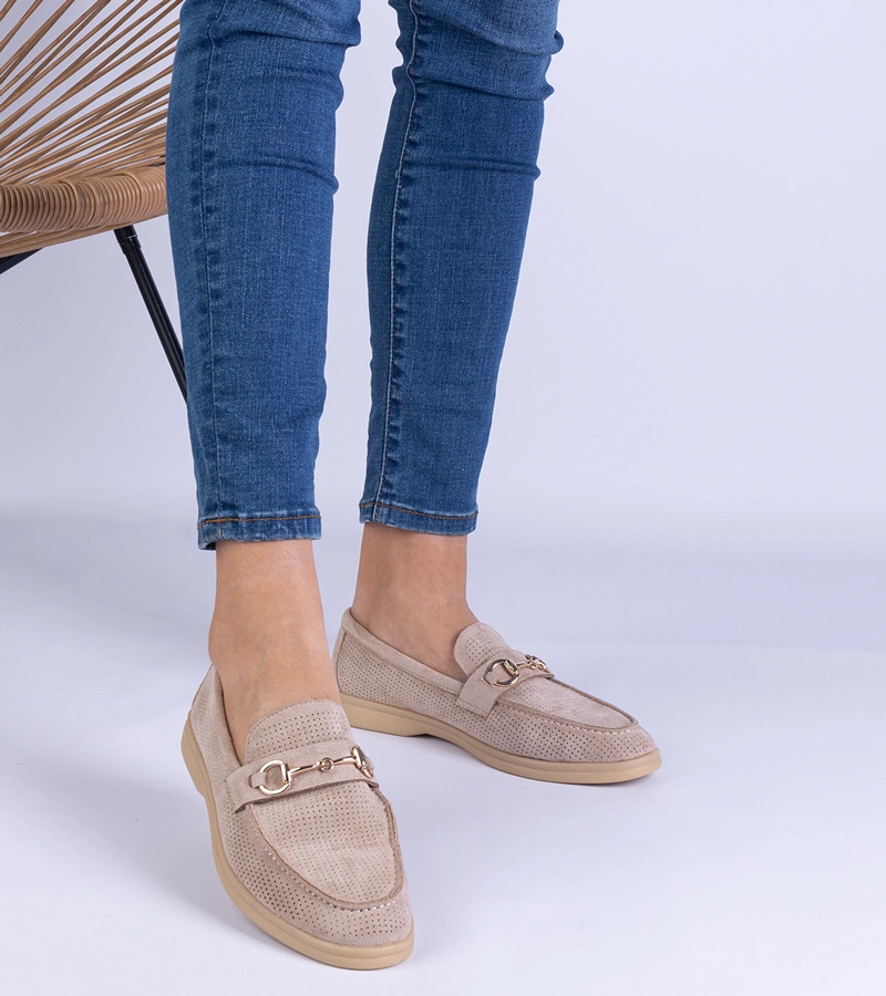 Barna, áttört öko-velúr mokaszin arany díszítéssel Versatto