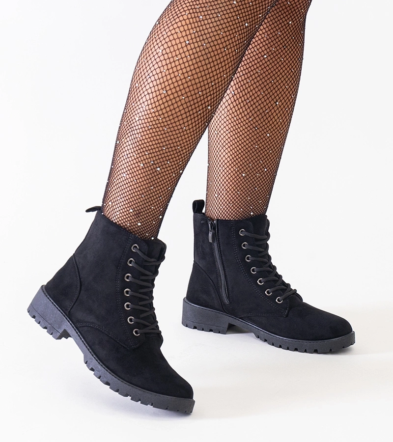 Fekete, eko-zam suede platformos munkáscipők Barosa márkájú.