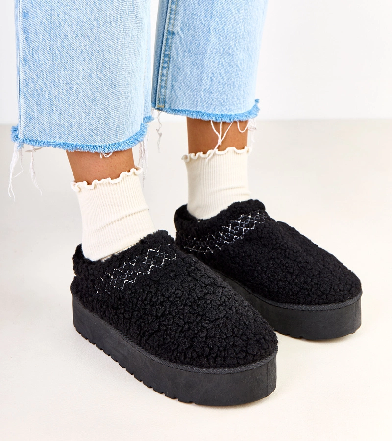 Fekete alacsony platformos hócsizma Royana