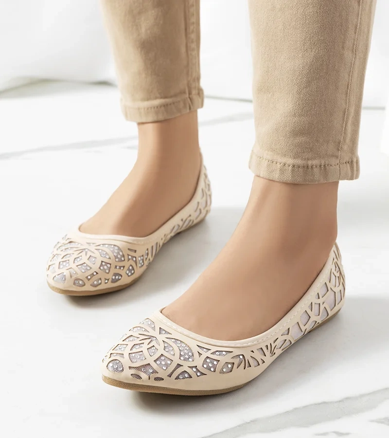 Lavarin bézs csipkés balerina