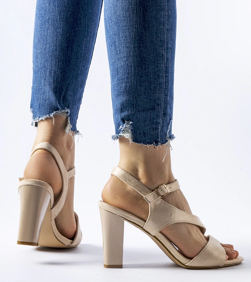 Murdock bézs szandál talppal