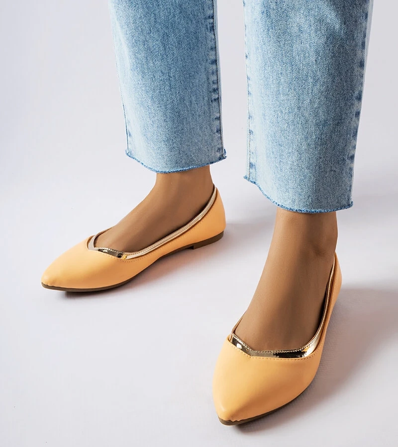 Vittorio narancssárga hegyes orrú balerinacipők