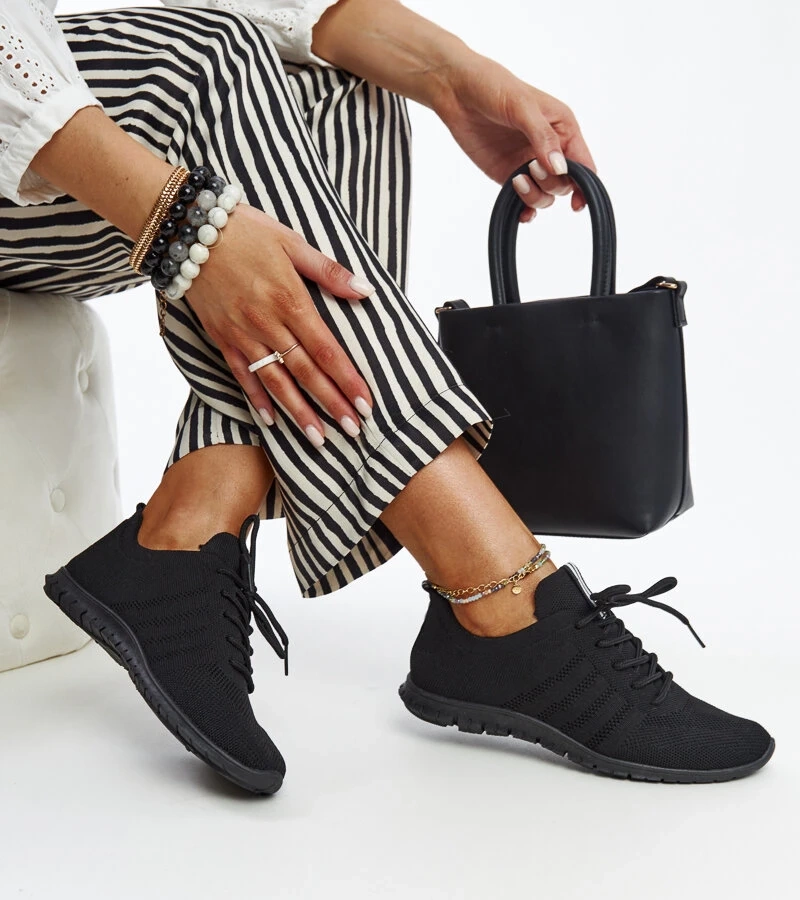 Shukornia fekete sportcipők