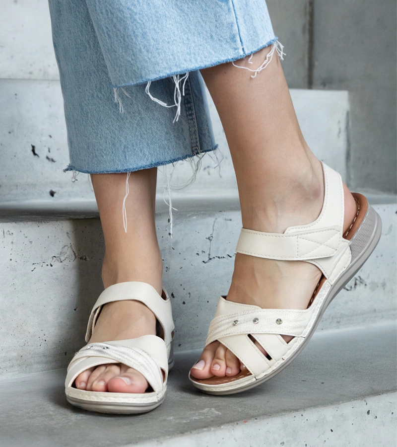 Nural platformos bézs szandál