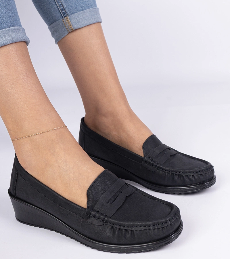 Fekete női mokaszin telitalpú Zorani