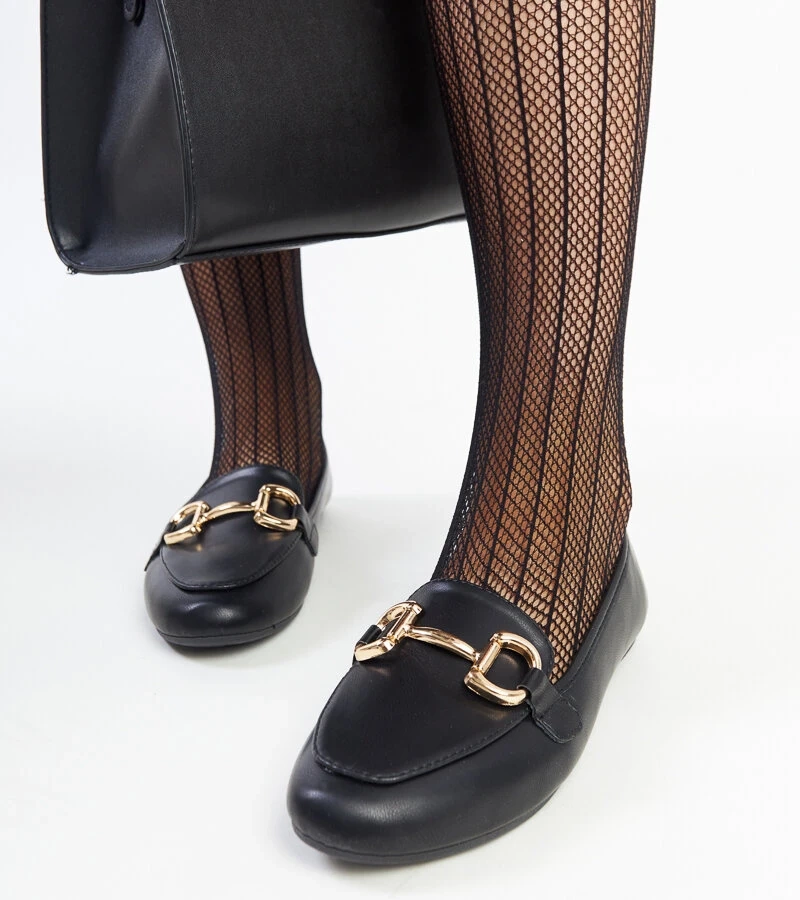 Tanja csatos fekete mokaszinok