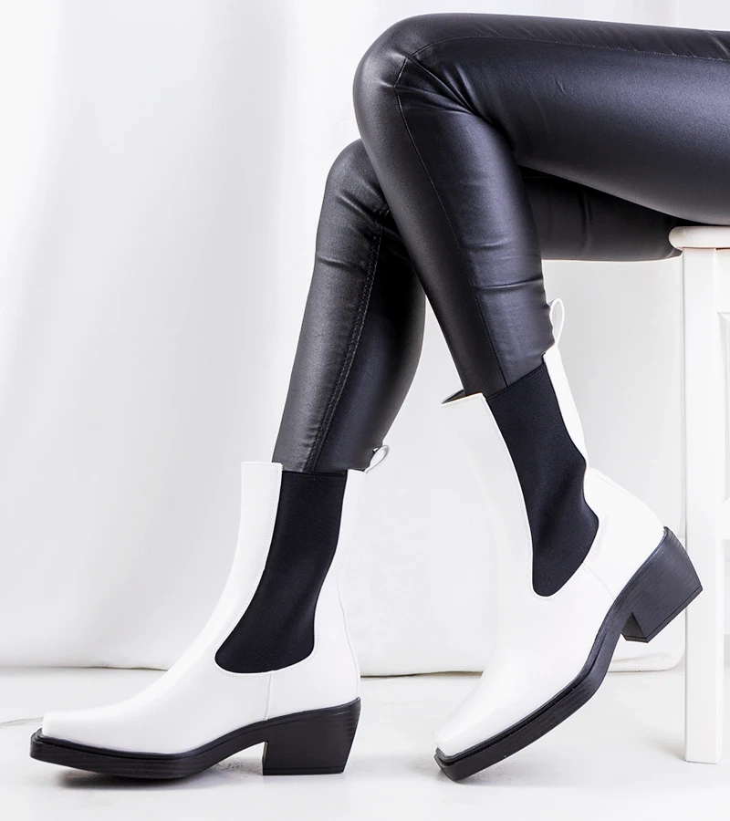 Fehér bokacsizma Maret