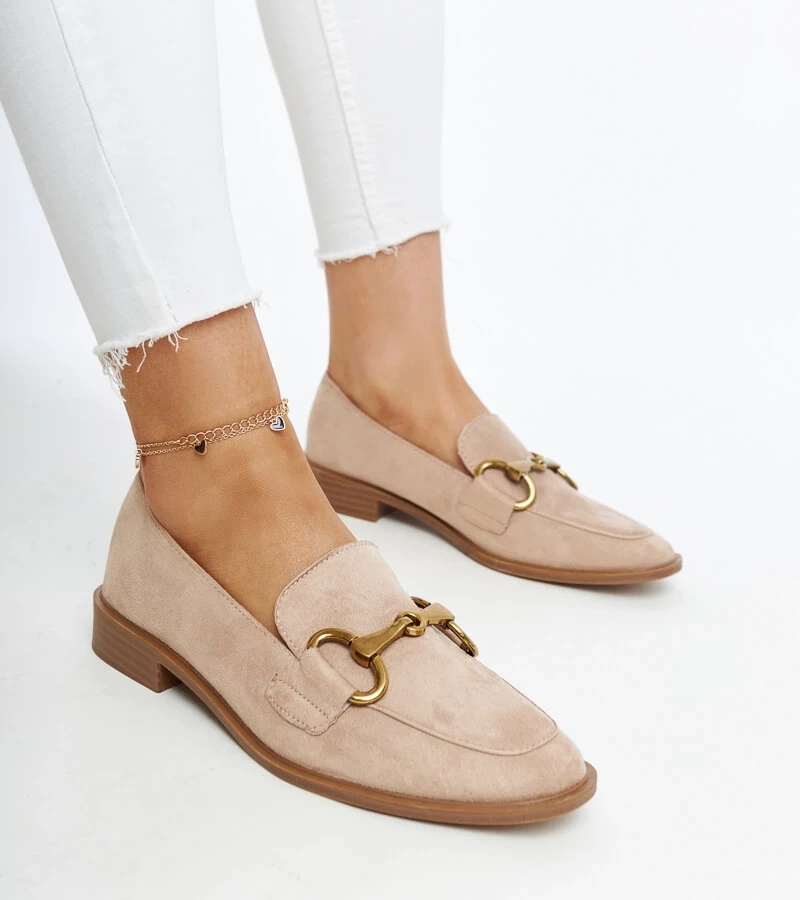 Gibarti csatos bézs mokaszinok