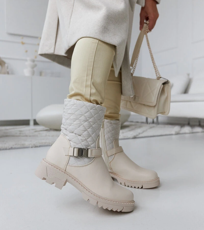 Díszes steppeléssel díszített bézs bokacsizma Brembo