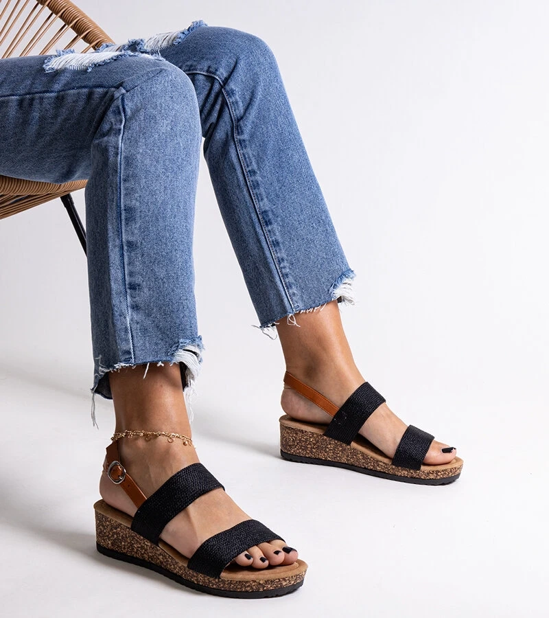 Firdosa fekete parafa platformos szandál