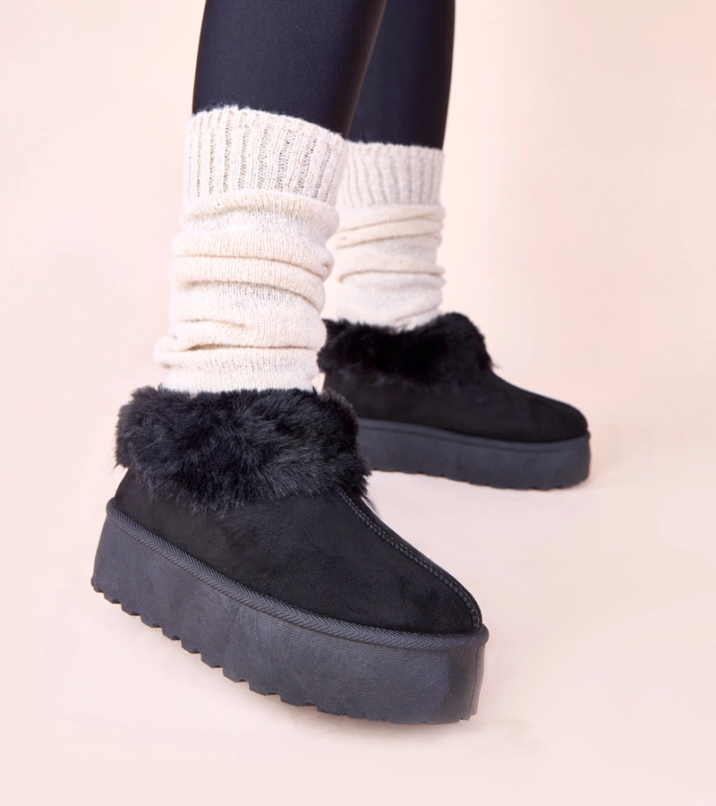 Fekete bundás hócsizmák Deesi