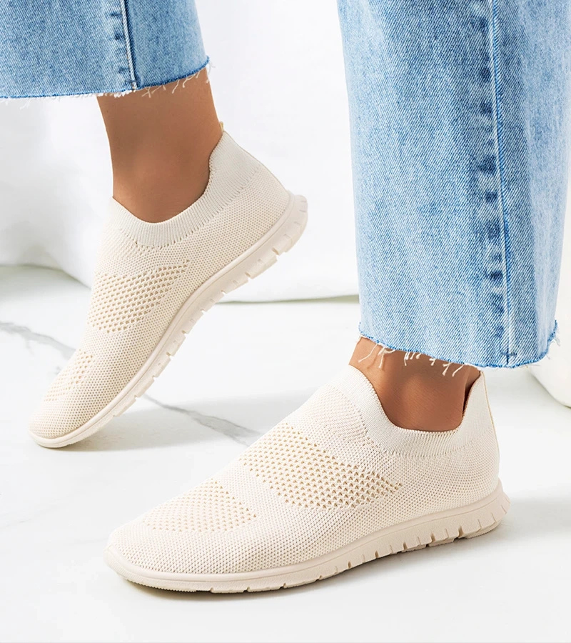 Santen sportcipők bézs színben