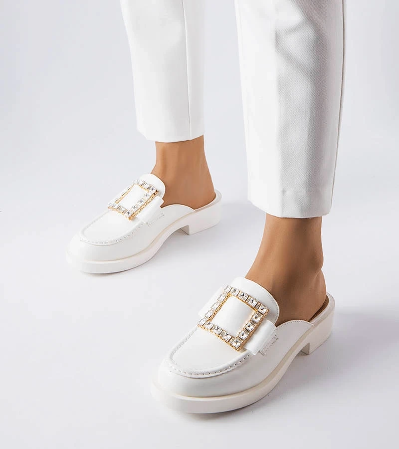 Fehér papucs beépített orr védelemmel Columbus