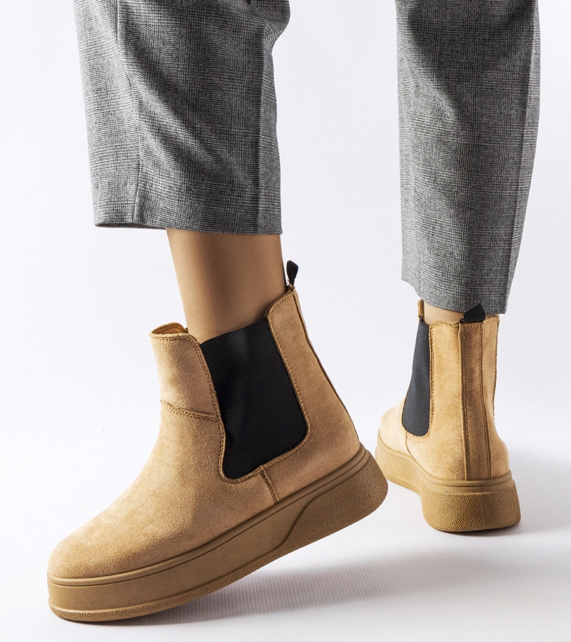 Sötét bézs platformos bokacsizma Benilde